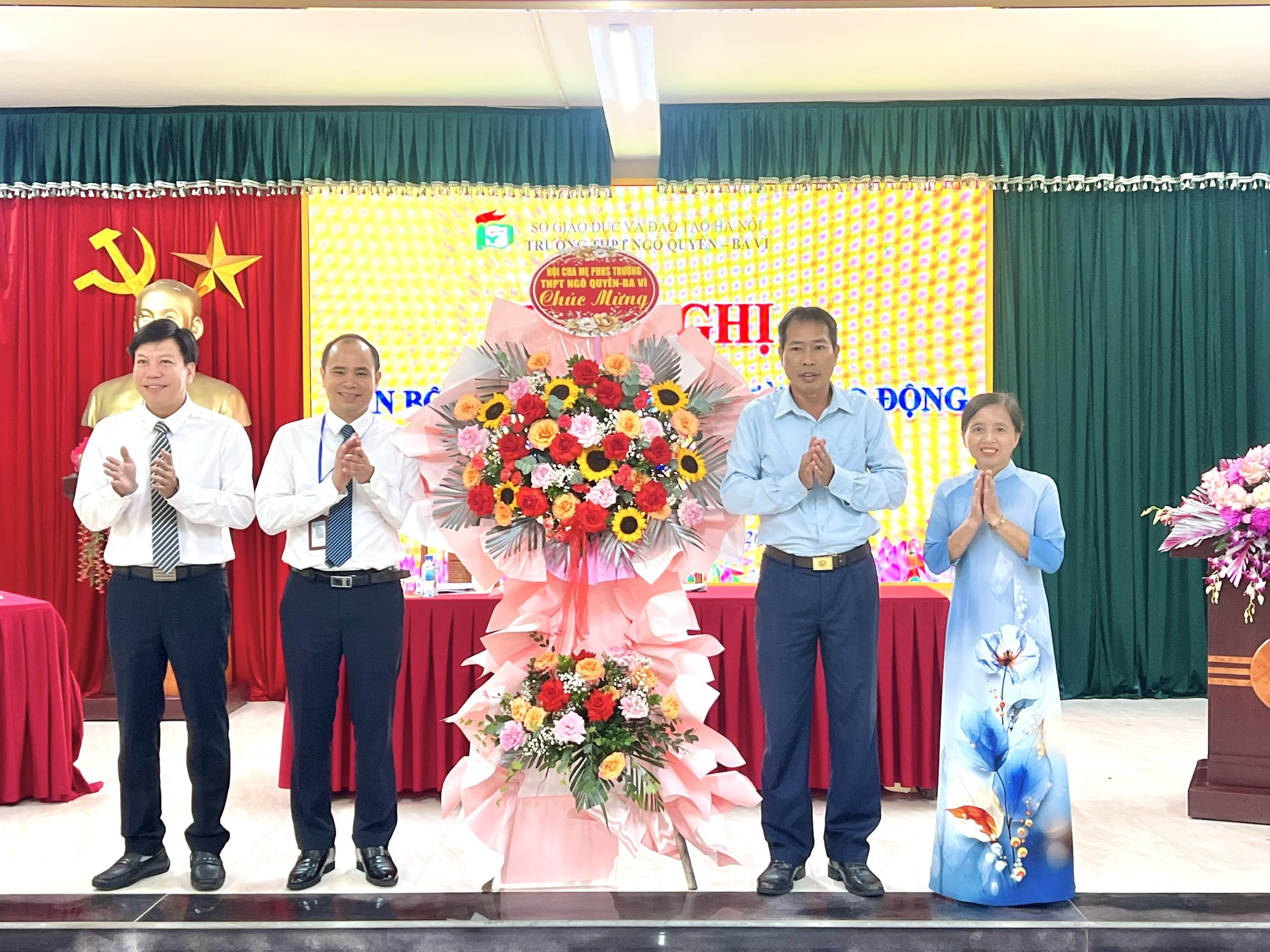 TRƯỜNG THPT NGÔ QUYỀN - BA VÌ TỔ CHỨC HỘI NGHỊ CÁN BỘ, VIÊN CHỨC VÀ NGƯỜI LAO ĐỘNG NĂM HỌC 2025-2026