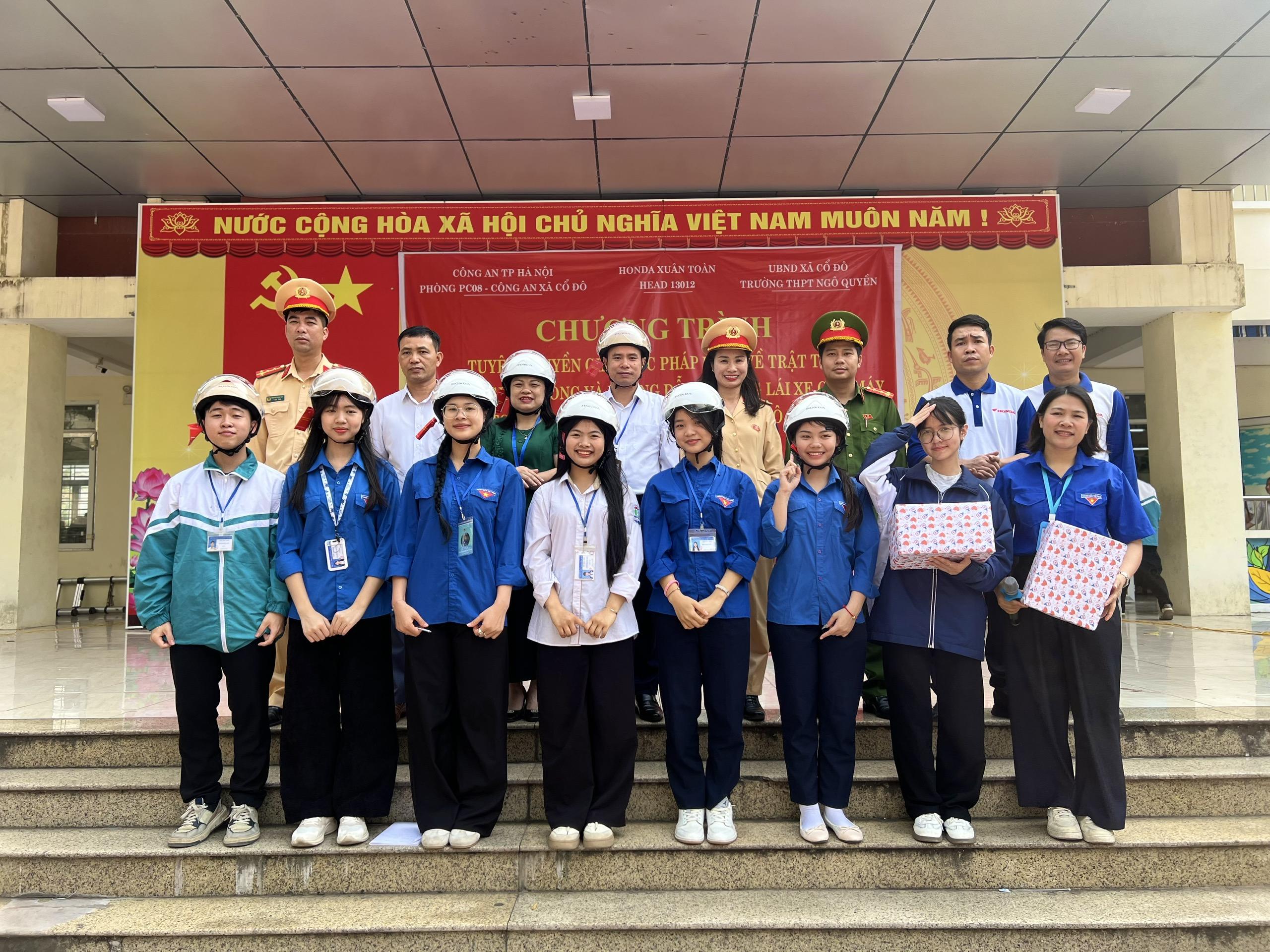 Chương trình tuyên truyền GDPL về trật tự, an toàn giao thông và hướng dẫn kỹ năng lái xe gắn máy an toàn cho học sinh trường THPT Ngô Quyền - Ba Vì năm học 2025-2026